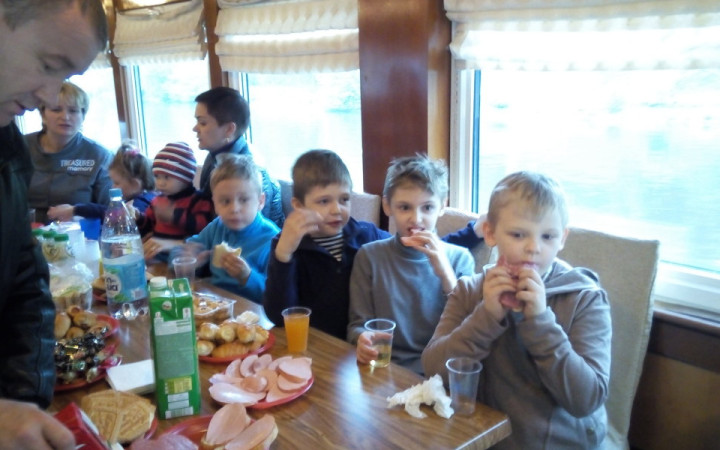 Кораблик открывает навигацию