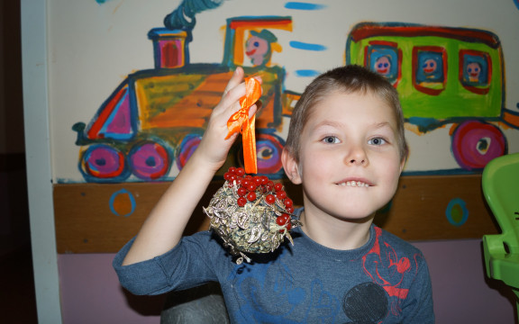 Падал прошлогодний снег...