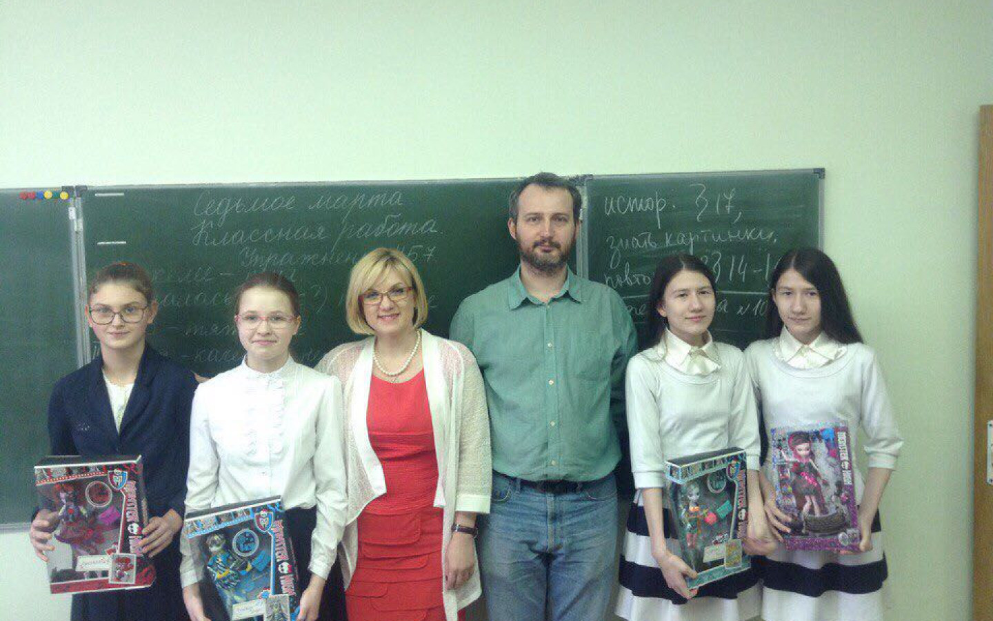 8 марта в школе