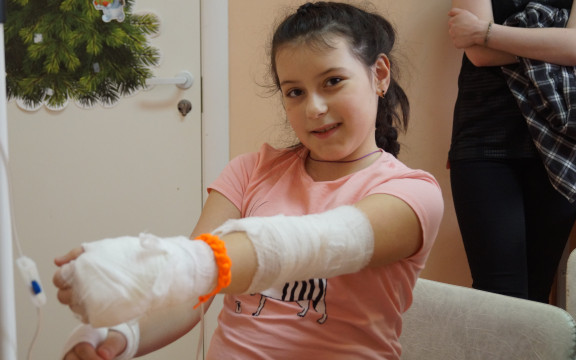 Весна и украшения