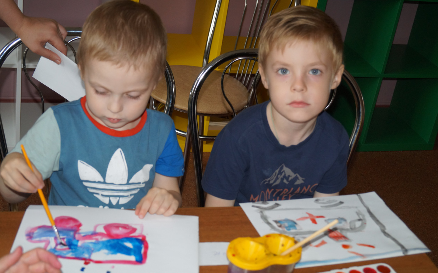 ЛЕТО НАД ГОЛОВОЙ