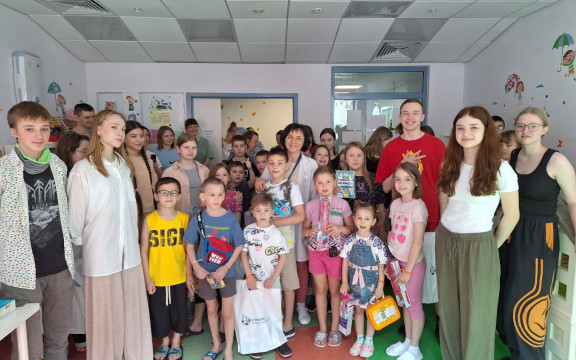 "Кораблик" поздравляет с Днем защиты детей!